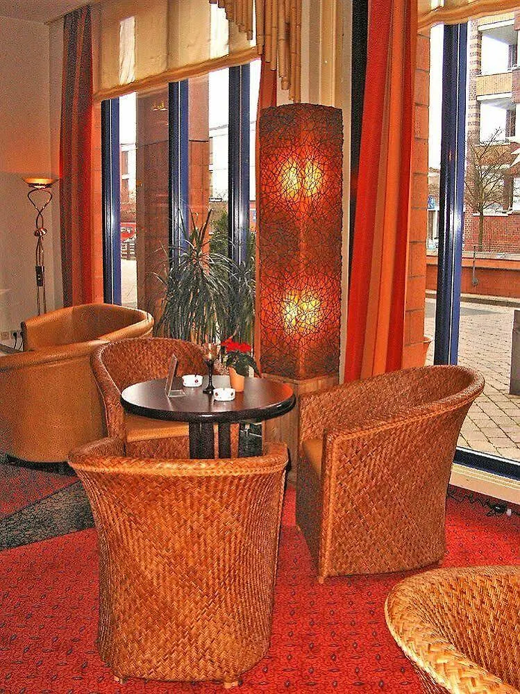 H4 Hotel Hamburg Bergedorf 4*,